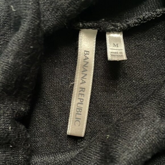Banana Republic Relaxed Fit Turtleneck - Picture 5 of 5